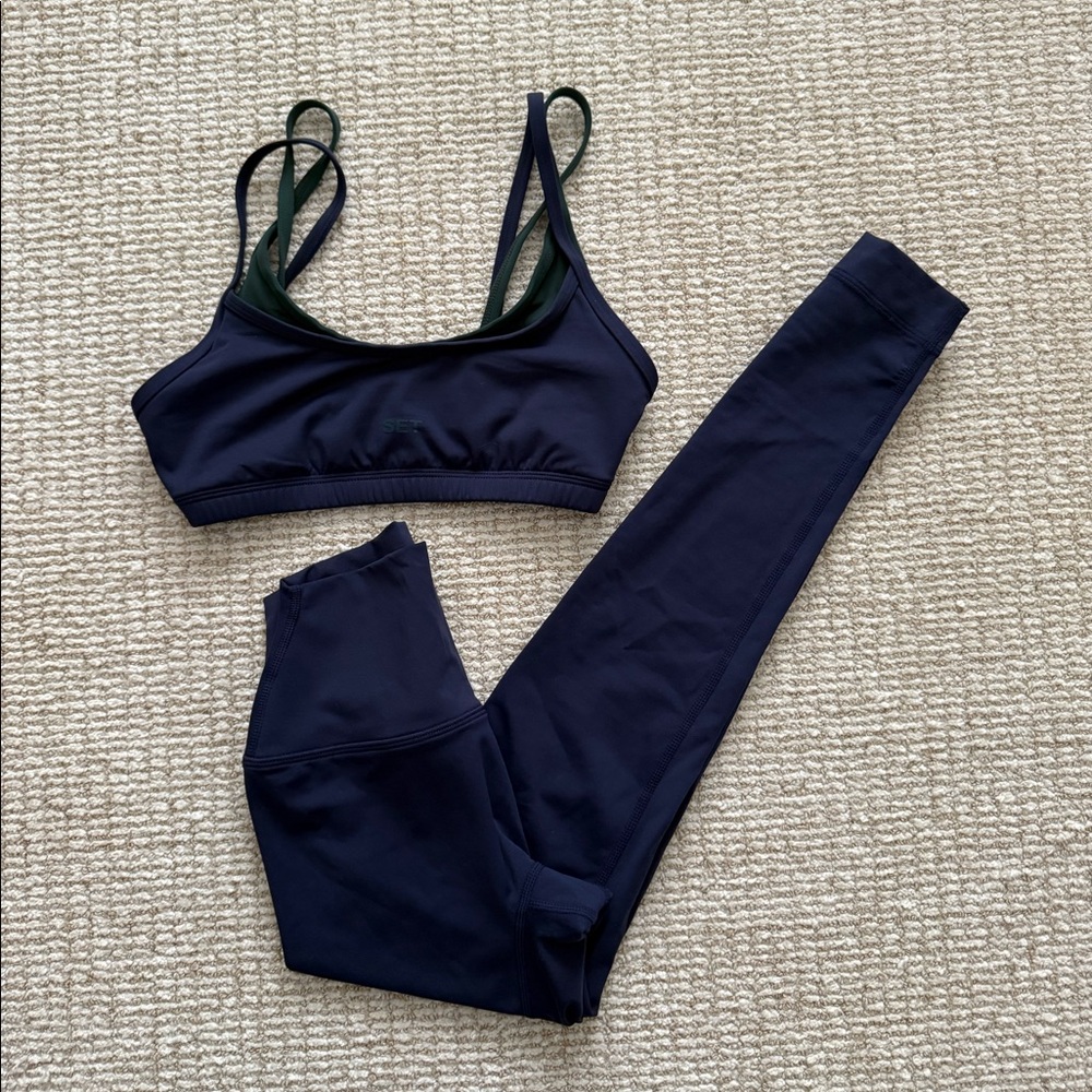 SET Active Navy and green airluxe set
